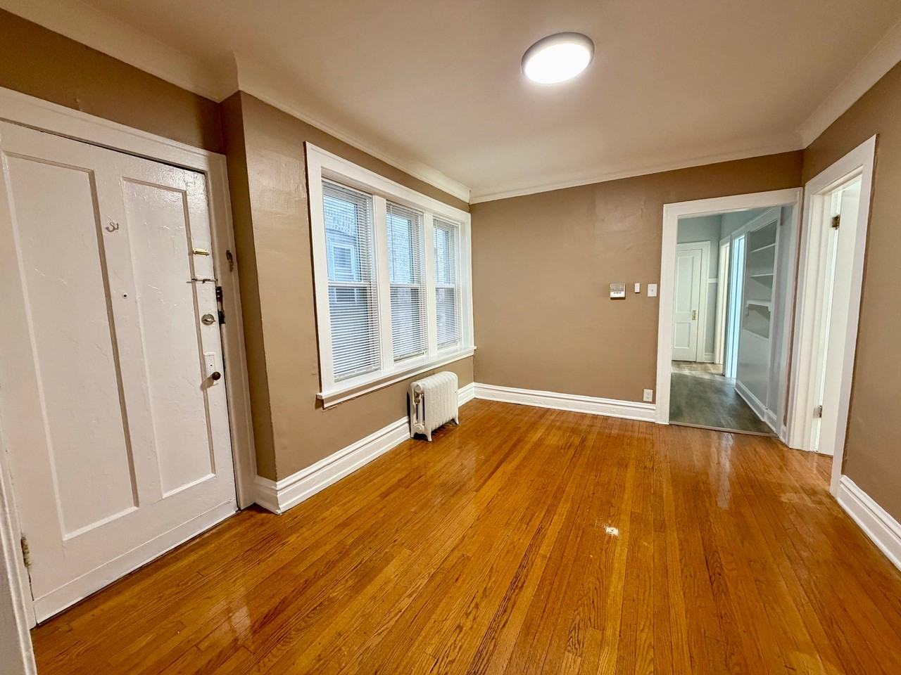 2843 W Berteau Ave #2N - Photo 2 of 18