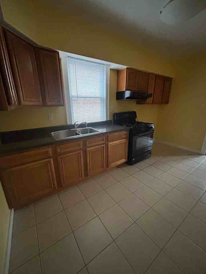 5154 W Nelson St #2 - Photo 2 of 10