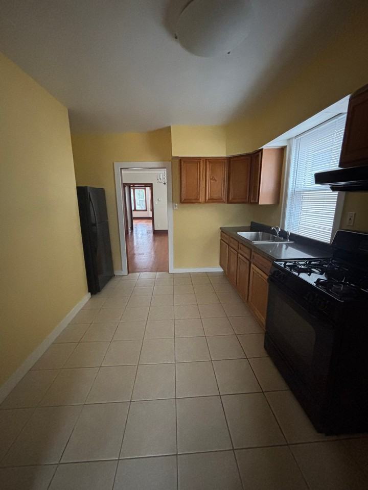 5154 W Nelson St #2 - Photo 3 of 10