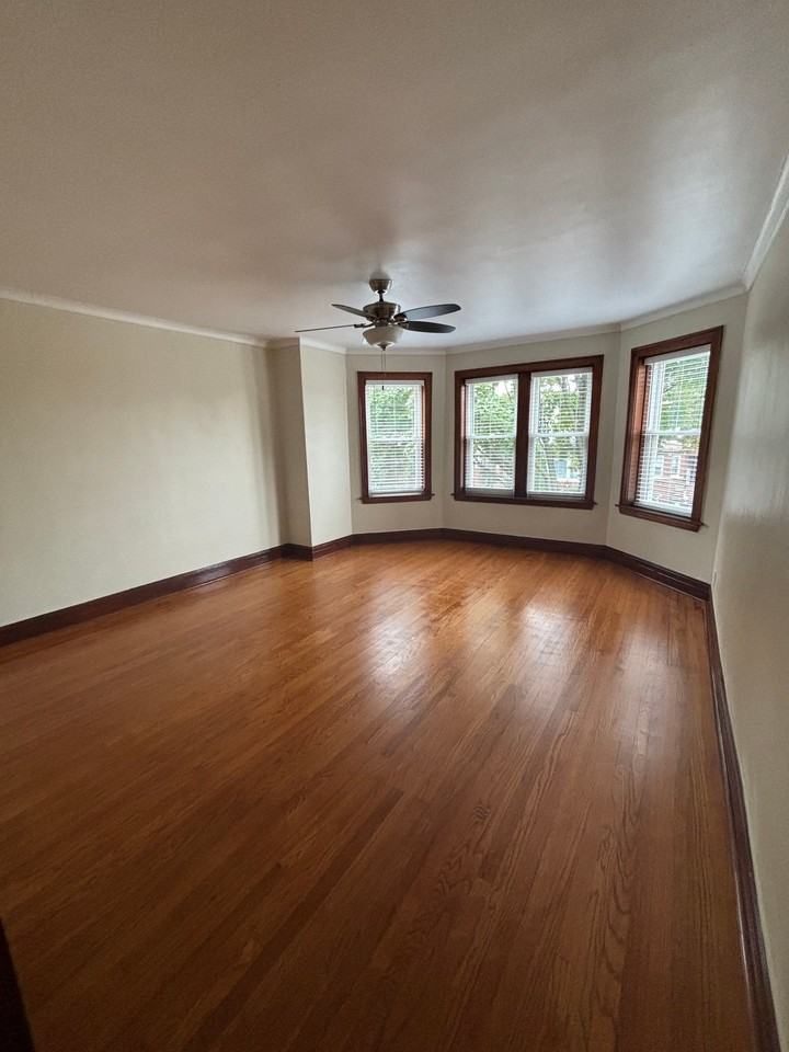 5154 W Nelson St #2 - Photo 4 of 10