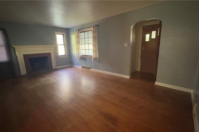 90 Ferncliff Ave - Photo 2 of 9
