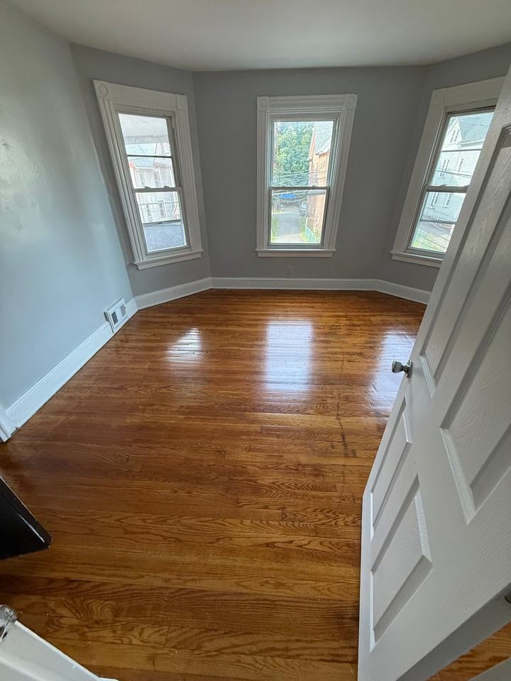 57 Lincoln St #2 - Photo 2 of 11