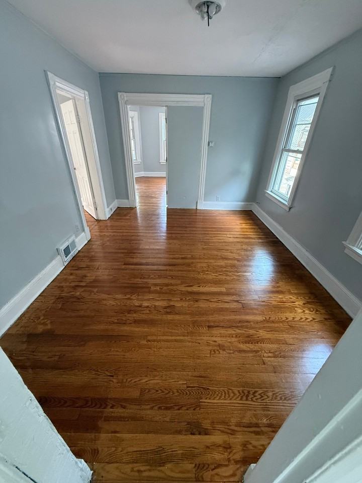 57 Lincoln St #2 - Photo 6 of 11