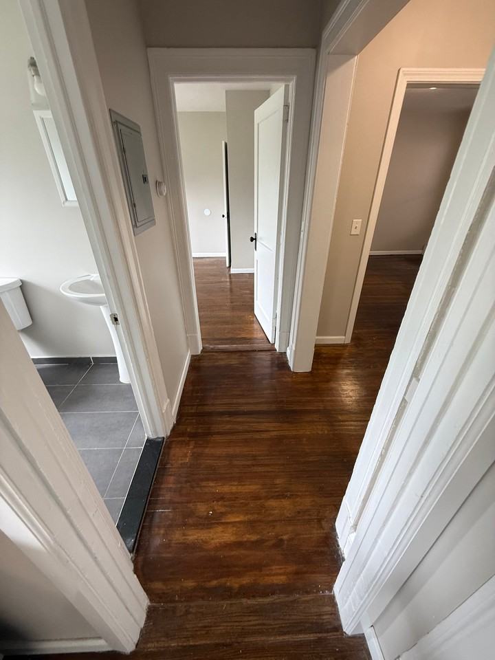 344 Jefferson St #2 - Photo 3 of 11