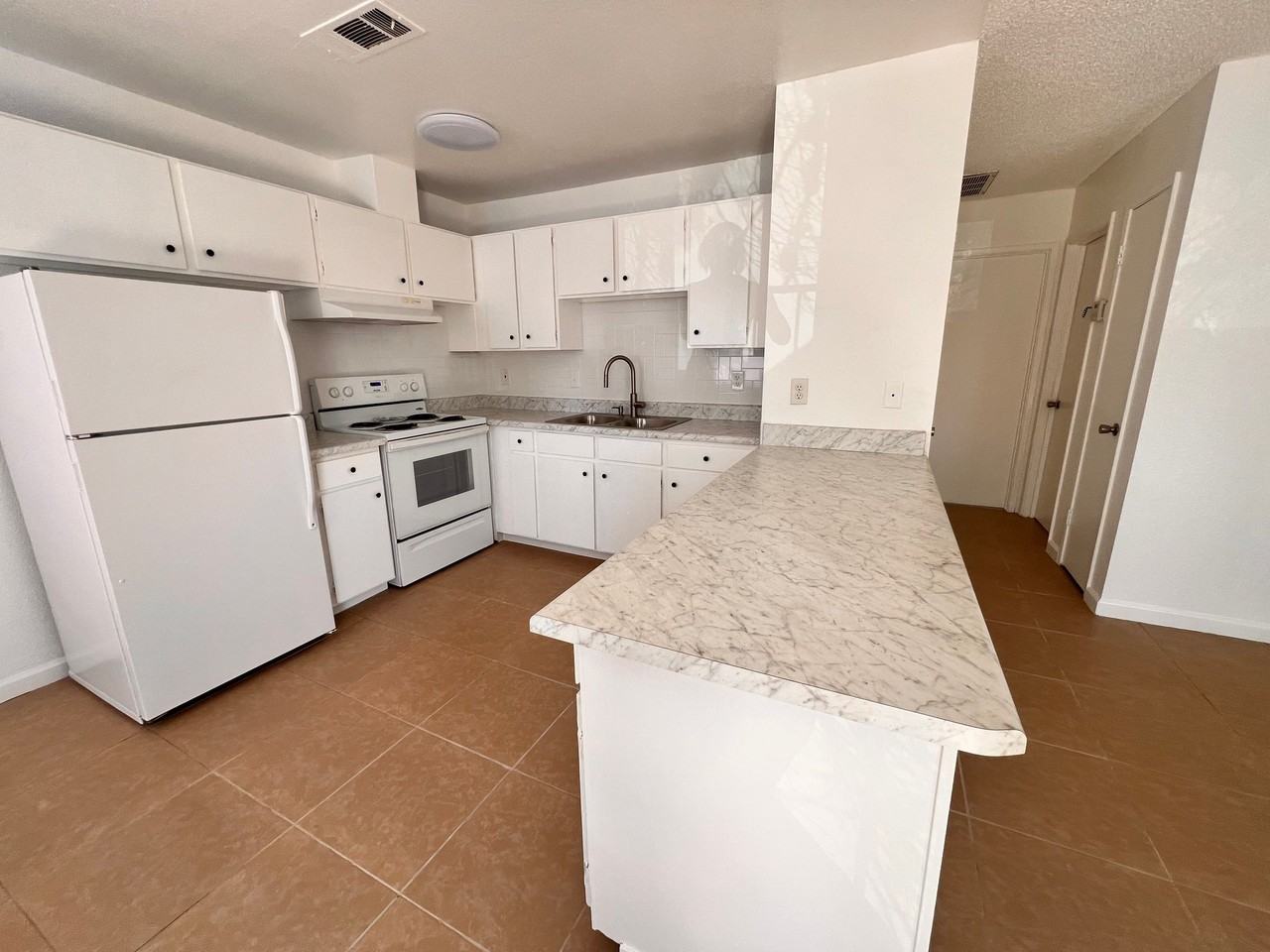 2300 Pearson Ct #D - Photo 3 of 8