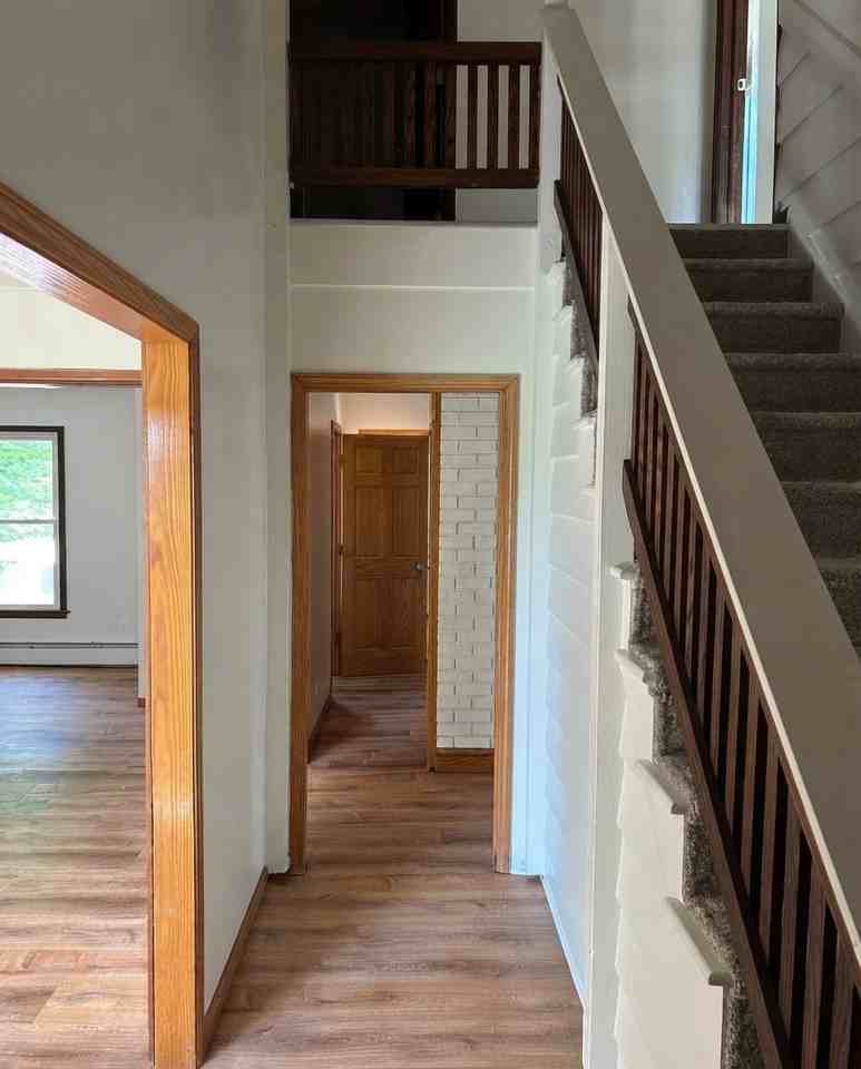 1047 W Liberty St - Photo 2 of 9