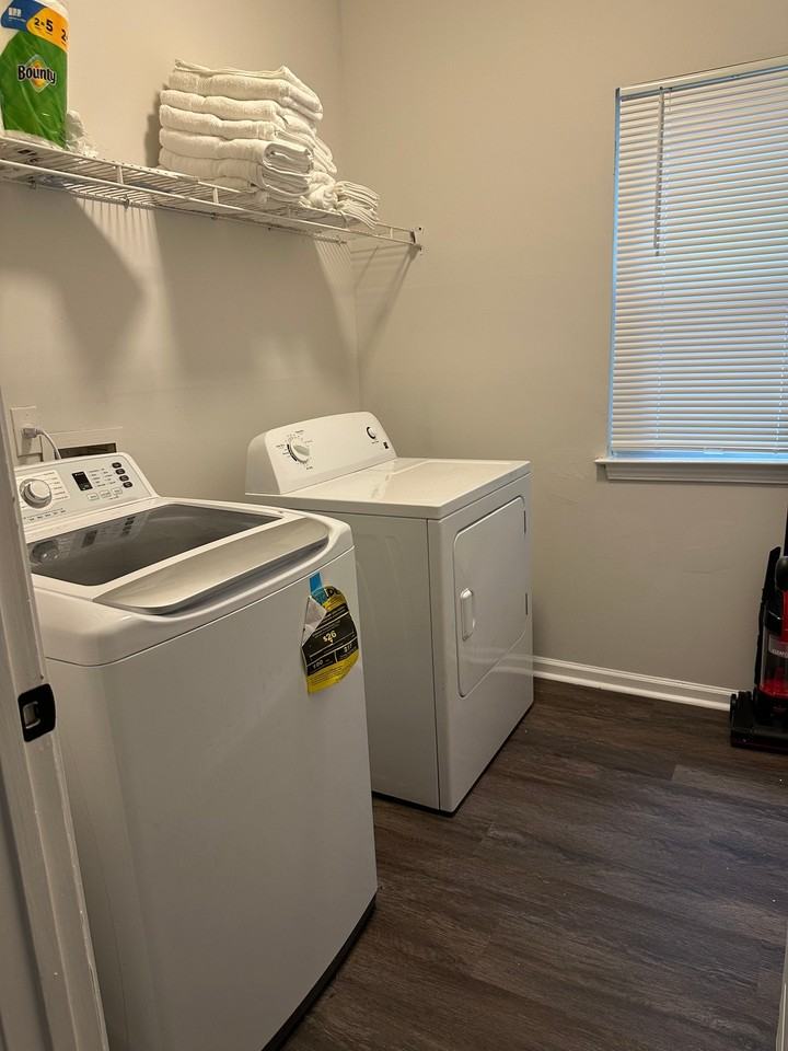 397 Yonkers Ave Nw - Photo 3 of 5