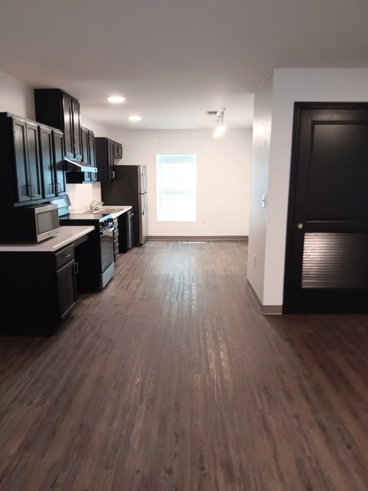 501 W 15th Ave #A303 - Photo 2 of 4