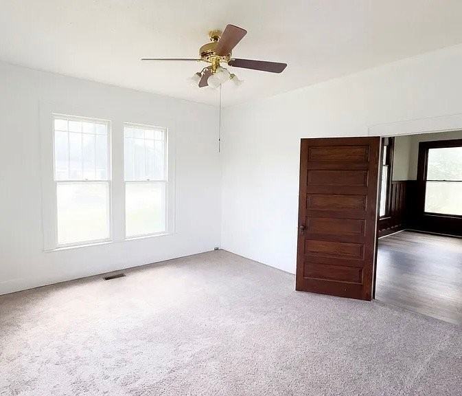 8729 Webster Dr Ne - Photo 3 of 9