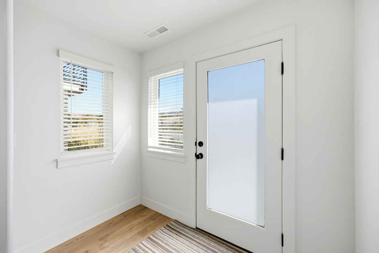1590 Southwest #1201 - Photo 4 of 34