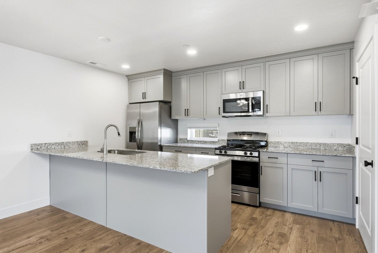 1590 Southwest #1201 - Photo 6 of 34