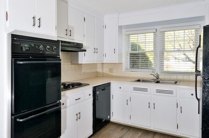 99 Talbot Rd - Photo 3 of 13