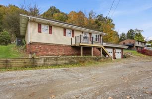 featured image of 3046 Trafford Rd