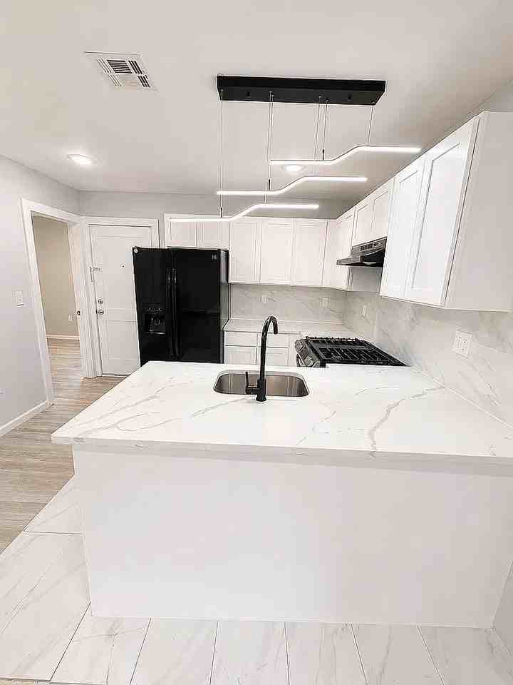 49 S 12th St #3 - Photo 3 of 12