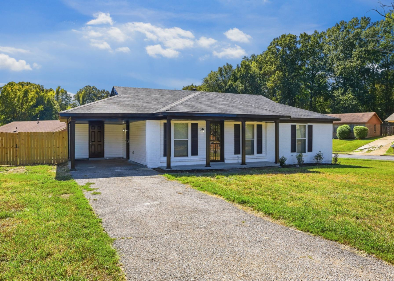 1267 Deer Trail Ln - Photo 2 of 27