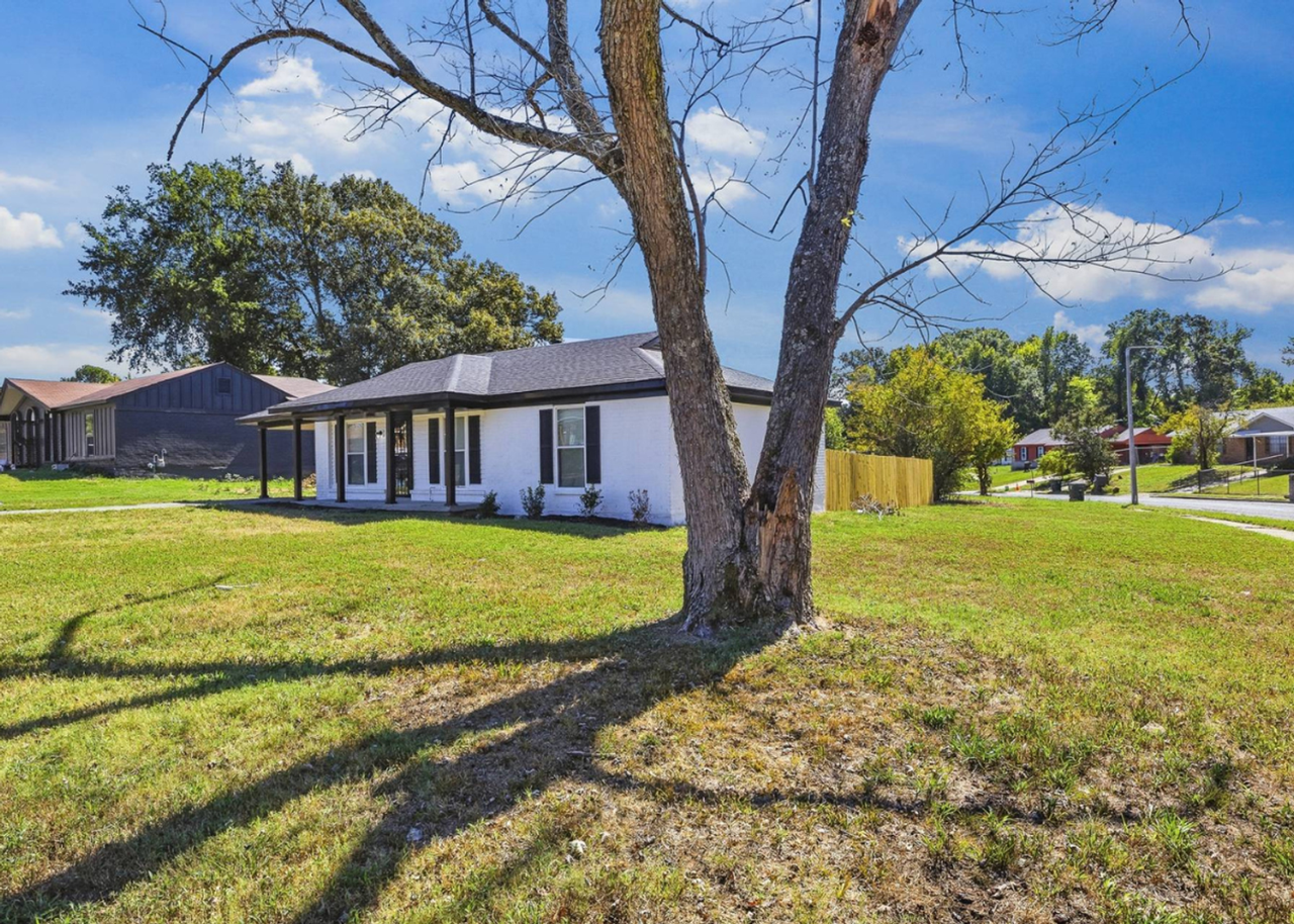 1267 Deer Trail Ln - Photo 3 of 27