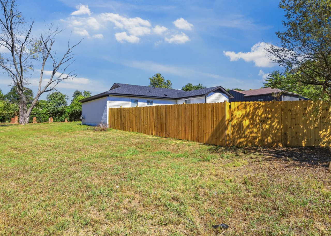 1267 Deer Trail Ln - Photo 4 of 27