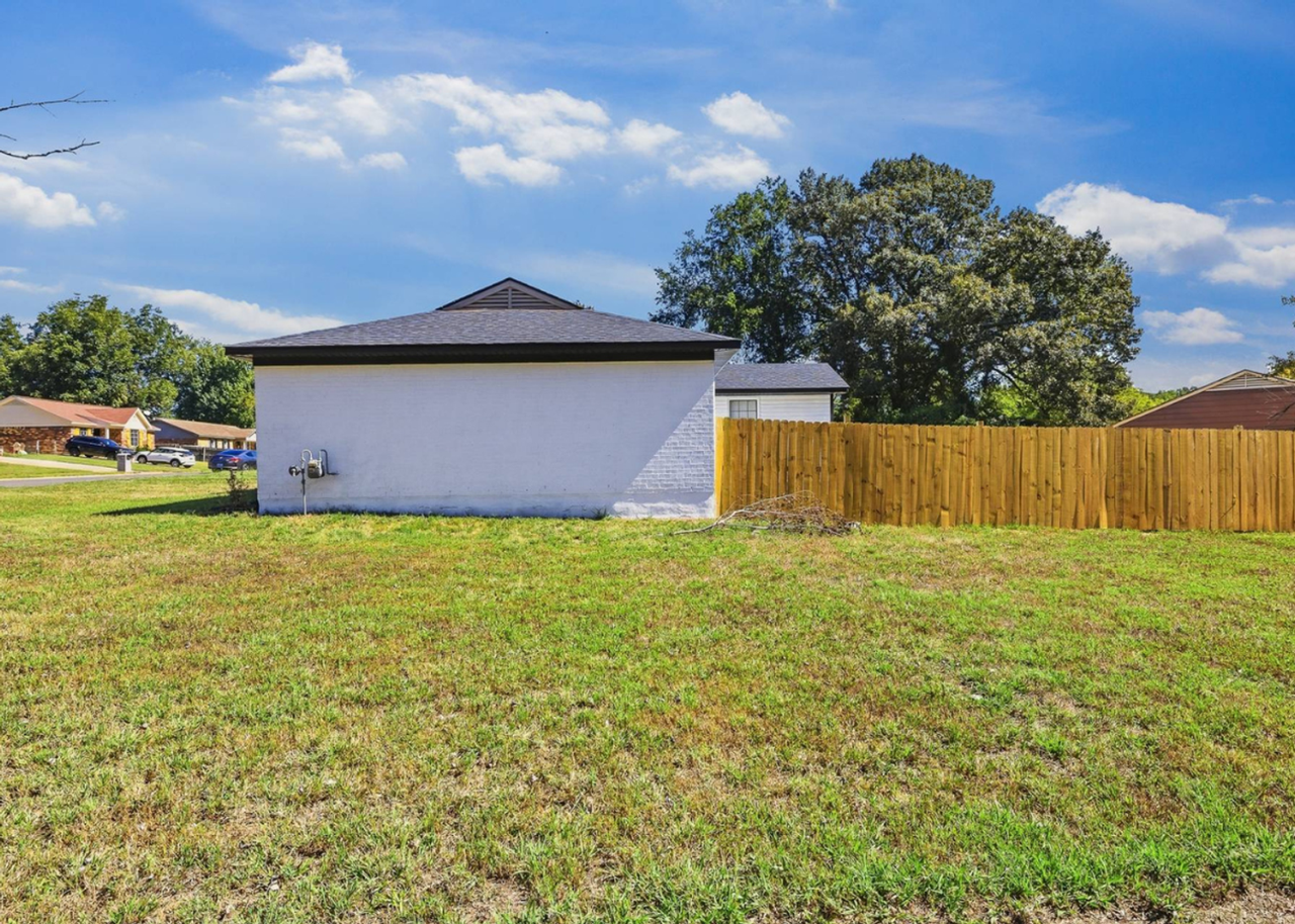 1267 Deer Trail Ln - Photo 5 of 27