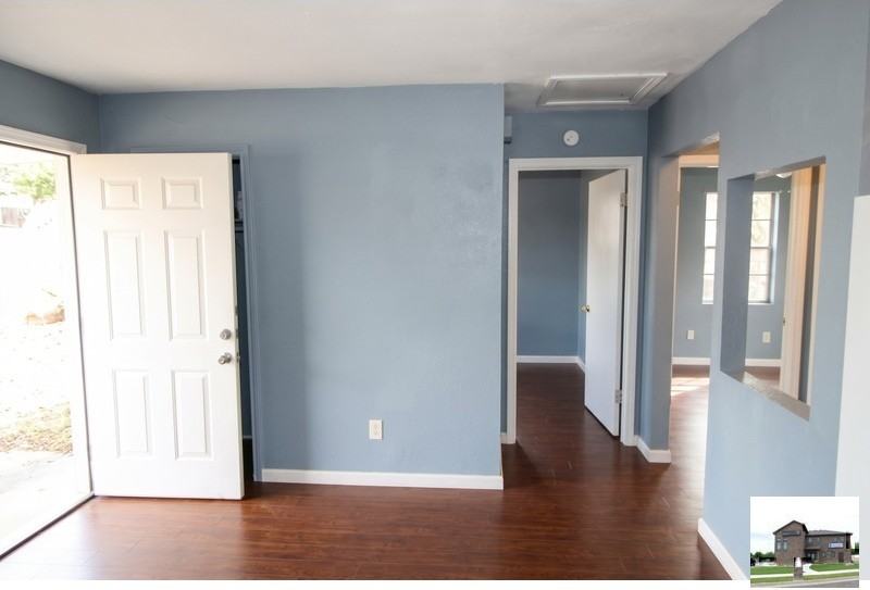 713 W Avenue B - Photo 2 of 36