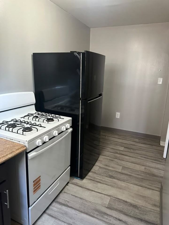 1806 W Champlost St #1 - Photo 3 of 11