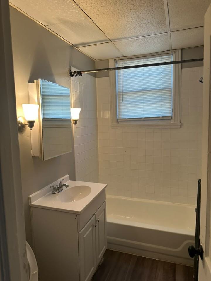 1806 W Champlost St #1 - Photo 6 of 11
