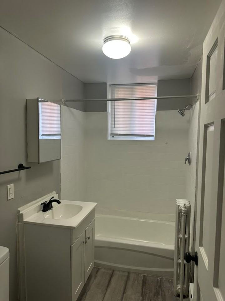 1806 W Champlost St #1 - Photo 7 of 11