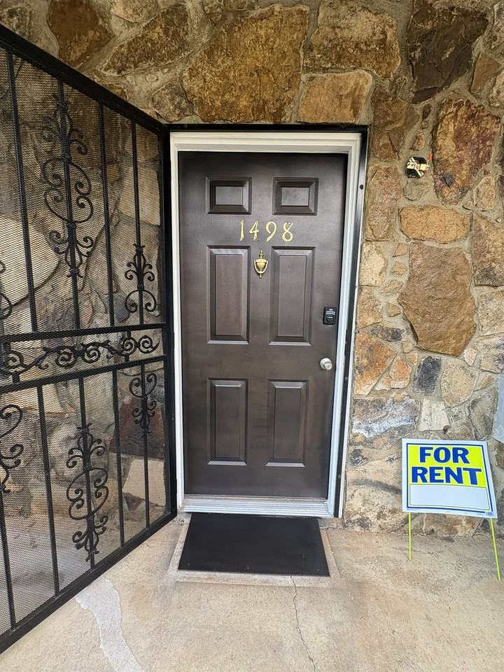 1498 Springleaf Cir Se #NA - Photo 3 of 46