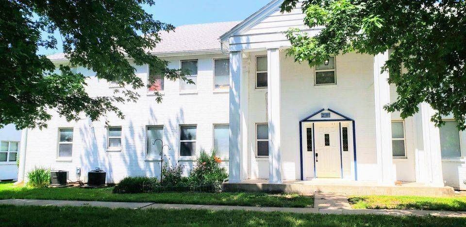 2120 Sw Potomac Dr #3 - Photo 4 of 16