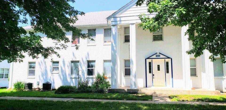 2113 Sw Potomac Dr #8 - Photo 5 of 16