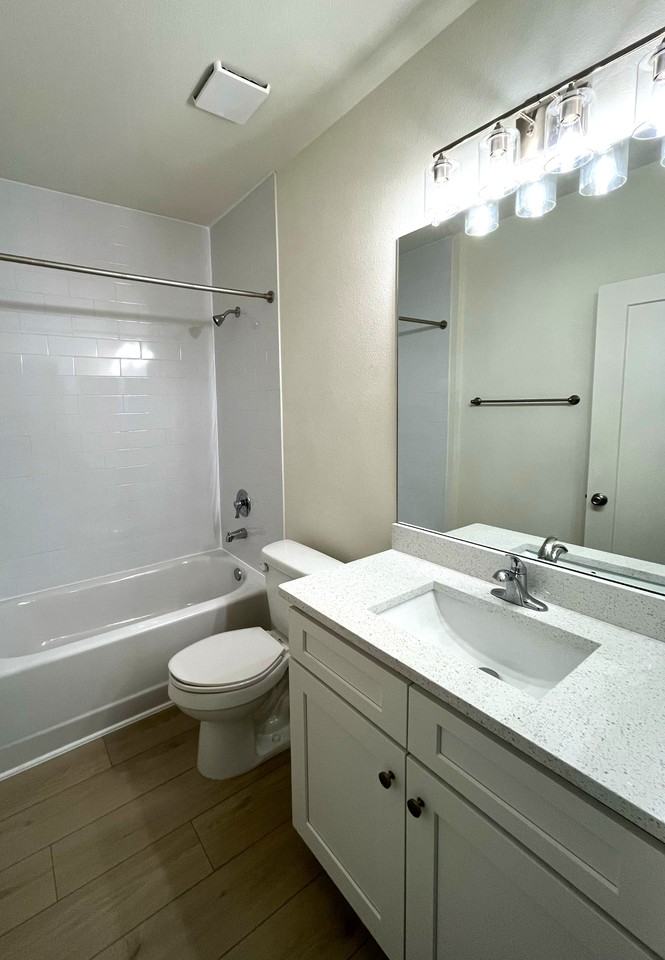 925 13th Ave S #NA - Photo 7 of 10