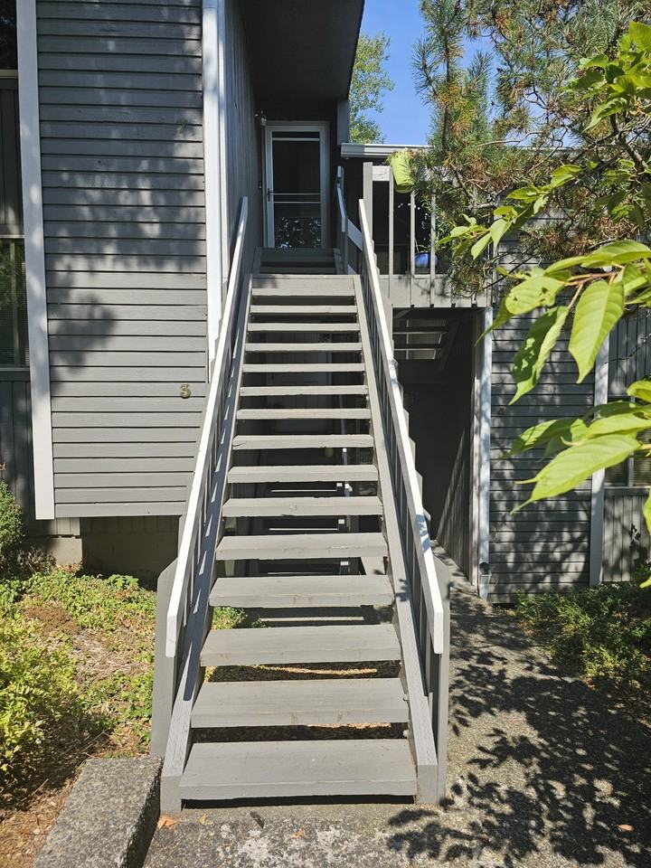 44 Eagle Crest Dr #7 - Photo 2 of 25