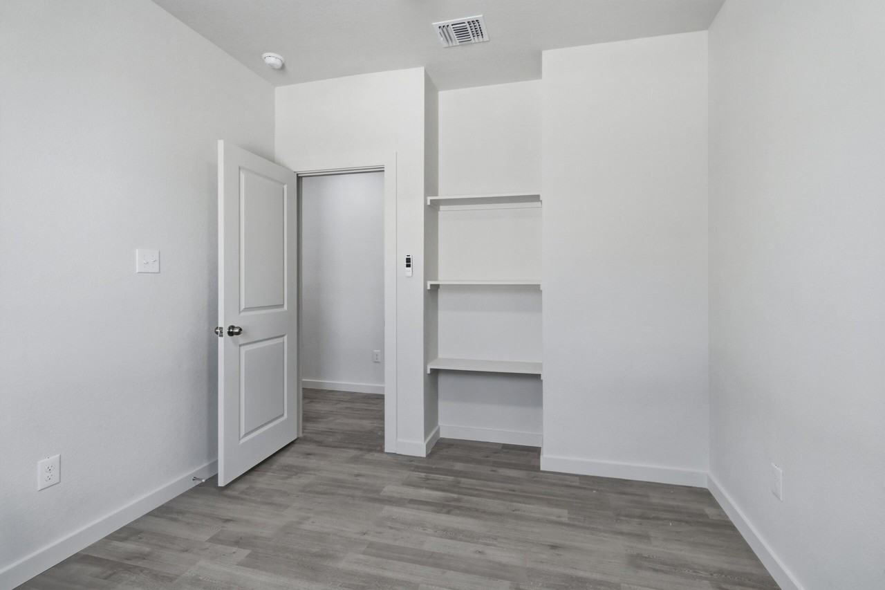 458 Blue Bonnet St #101 - Photo 3 of 13