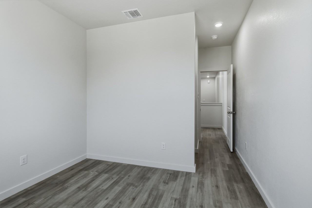 458 Blue Bonnet St #101 - Photo 7 of 13