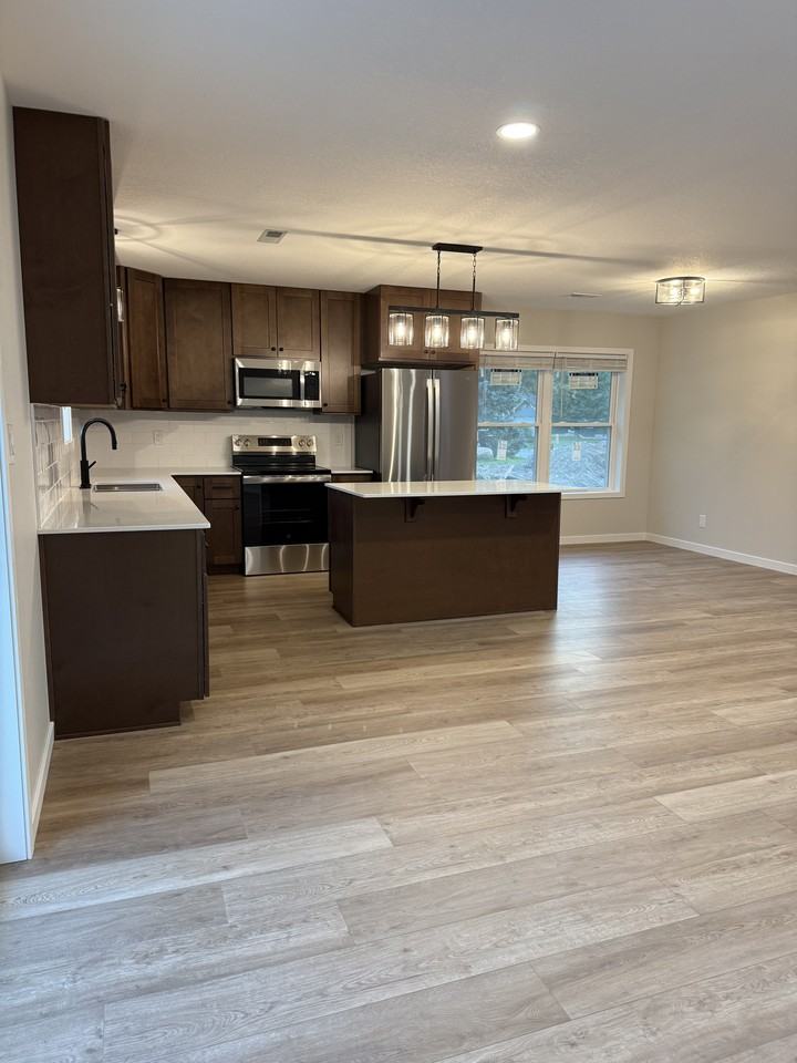 345 Norris Ct - Photo 5 of 20