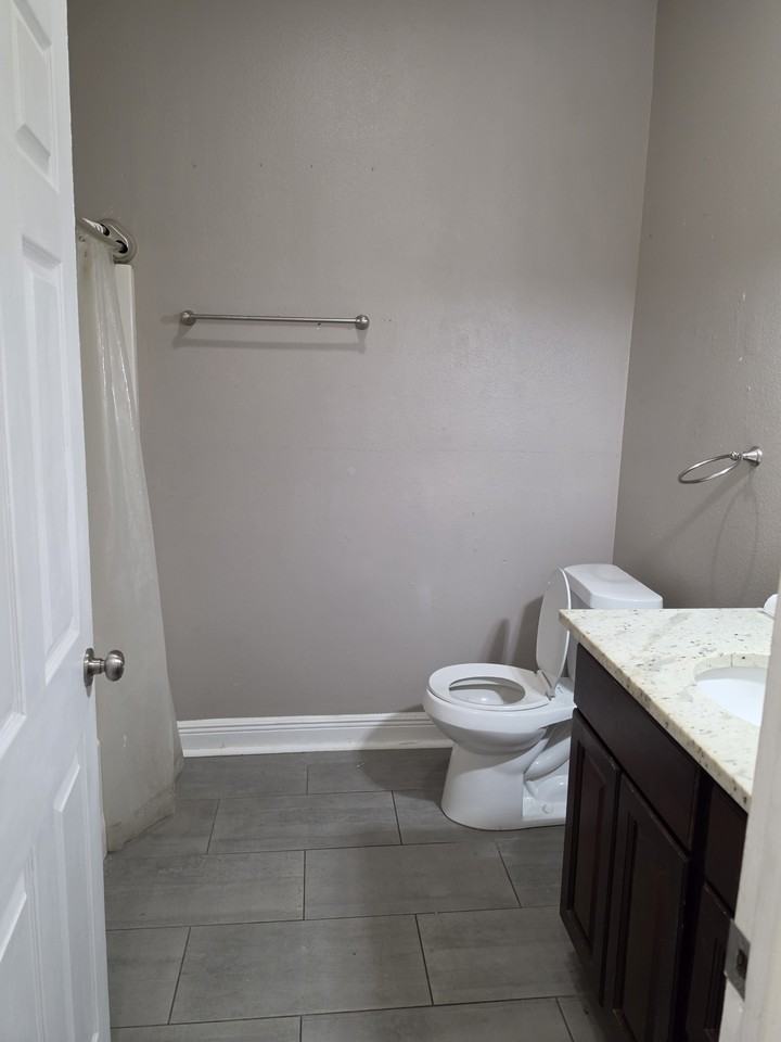 1315 France St - Photo 5 of 10