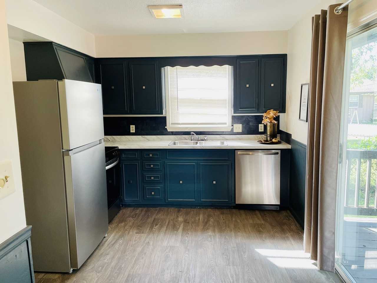 1034 S Ash St #1034 - Photo 5 of 36