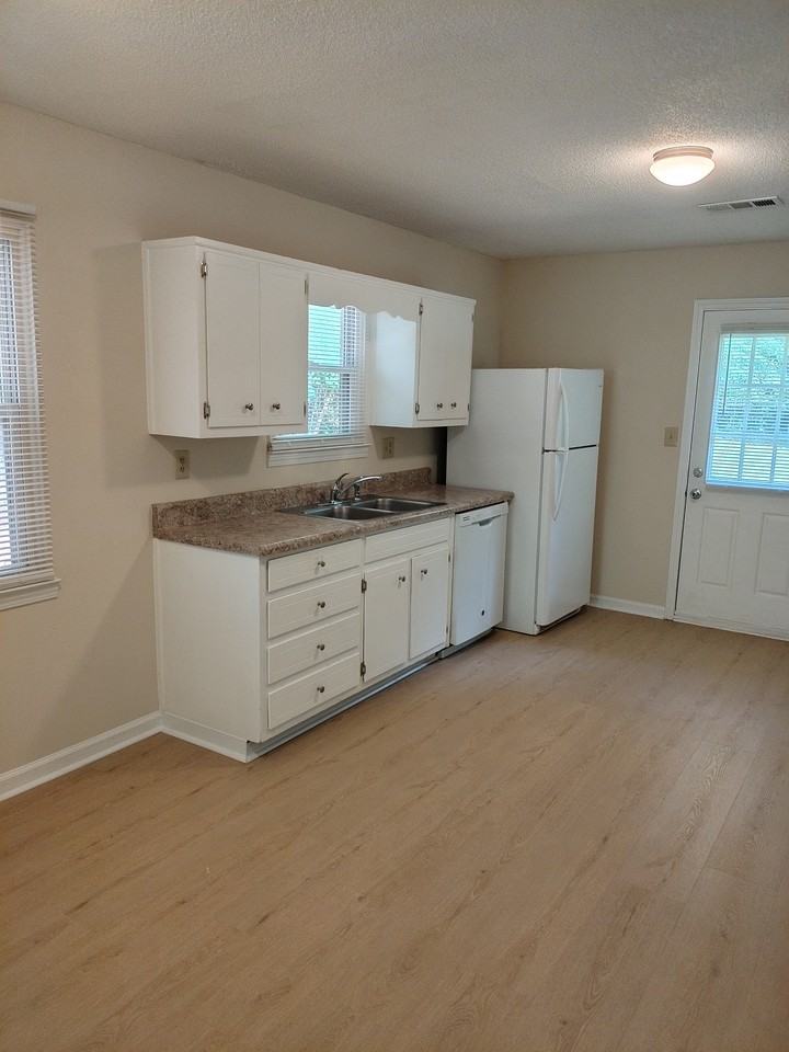 Farm Creek Dr #822 - Photo 4 of 10