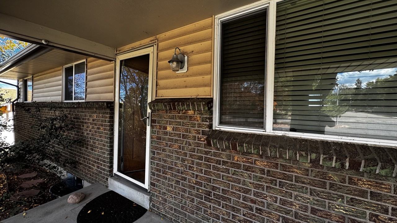 522 Deframe Ct #NA - Photo 2 of 12