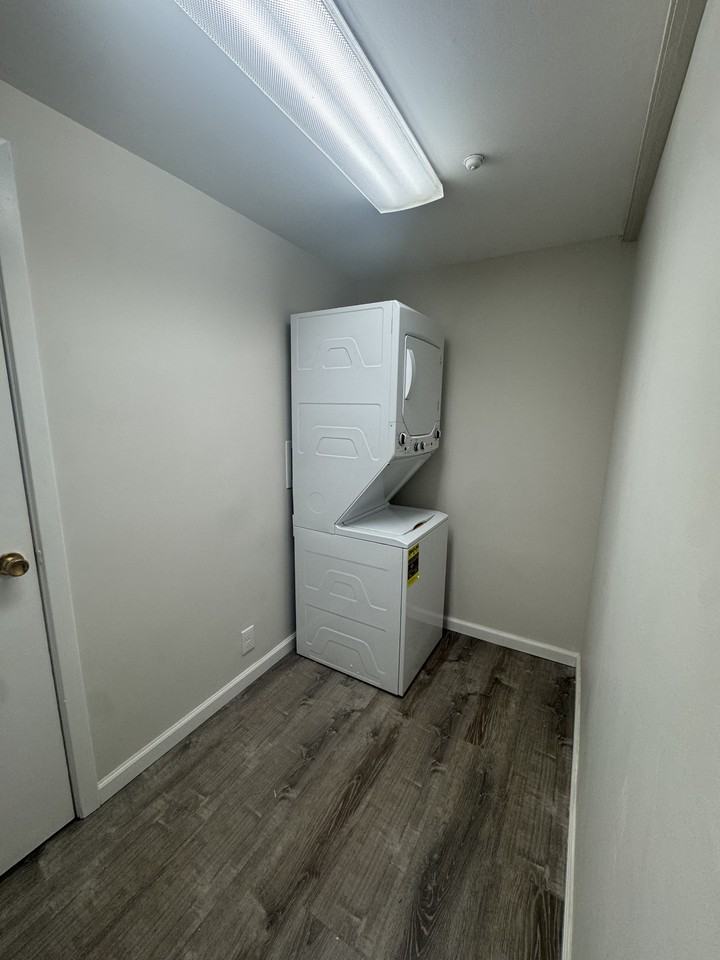 253 E Meadow Ave #NA - Photo 4 of 4