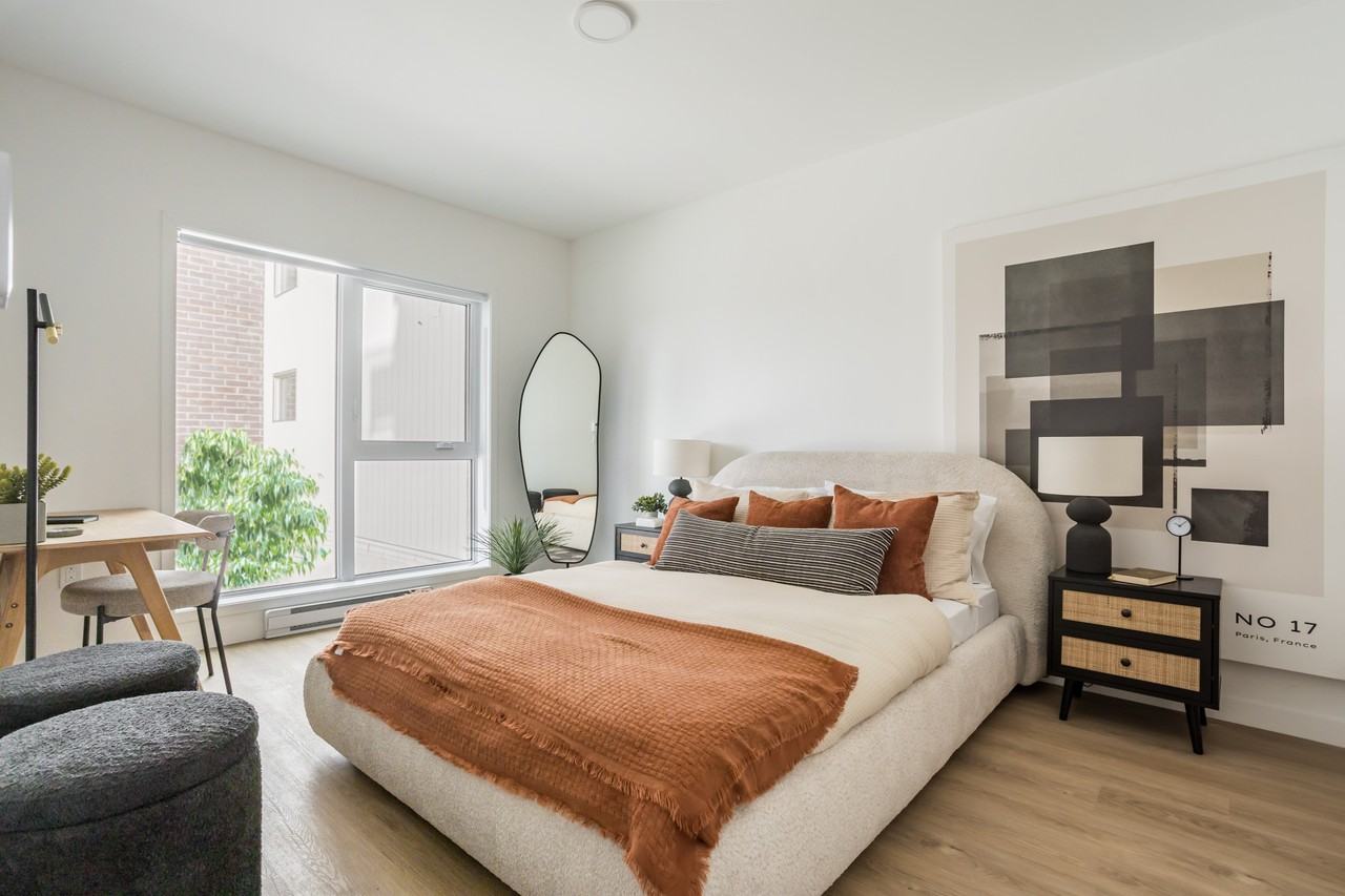 820 2e Avenue - Photo 3 of 15