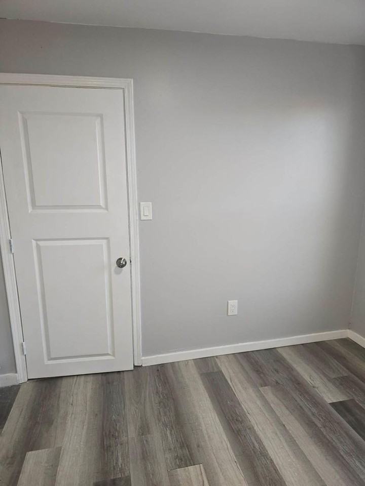31 Freedom St - Photo 2 of 9