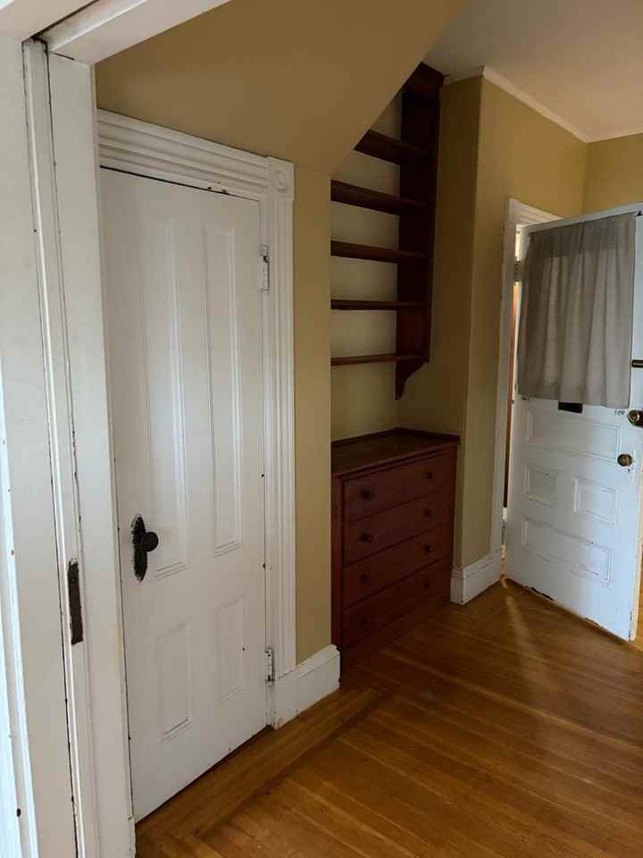 4 Woodstock Ave - Photo 5 of 9