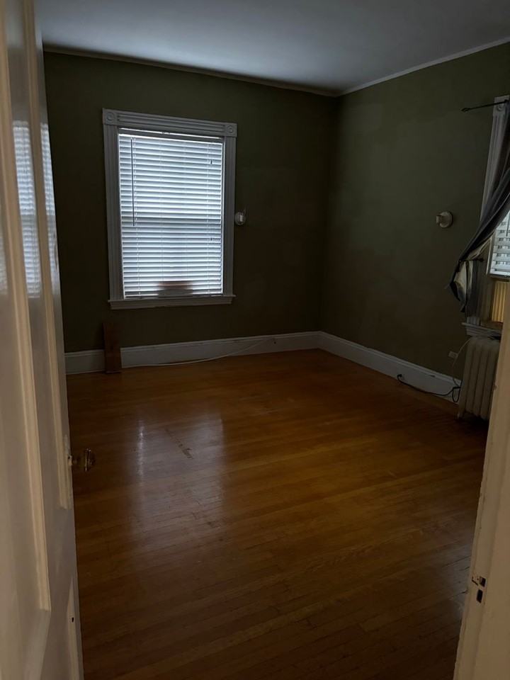 4 Woodstock Ave - Photo 7 of 9