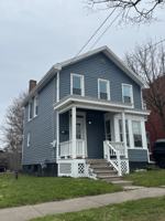 featured image of 113 W Oneida St