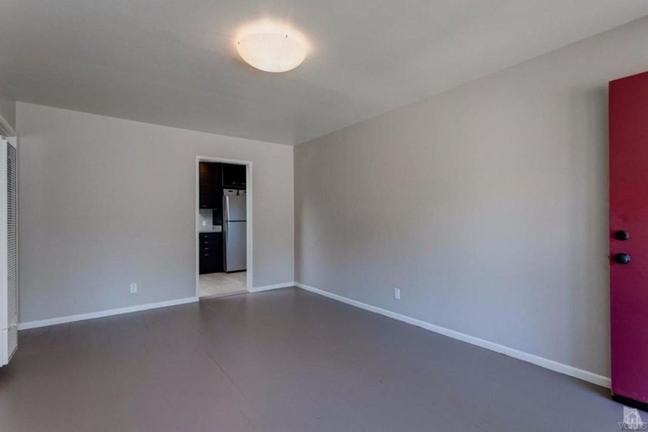623 Fernando St - Photo 4 of 11