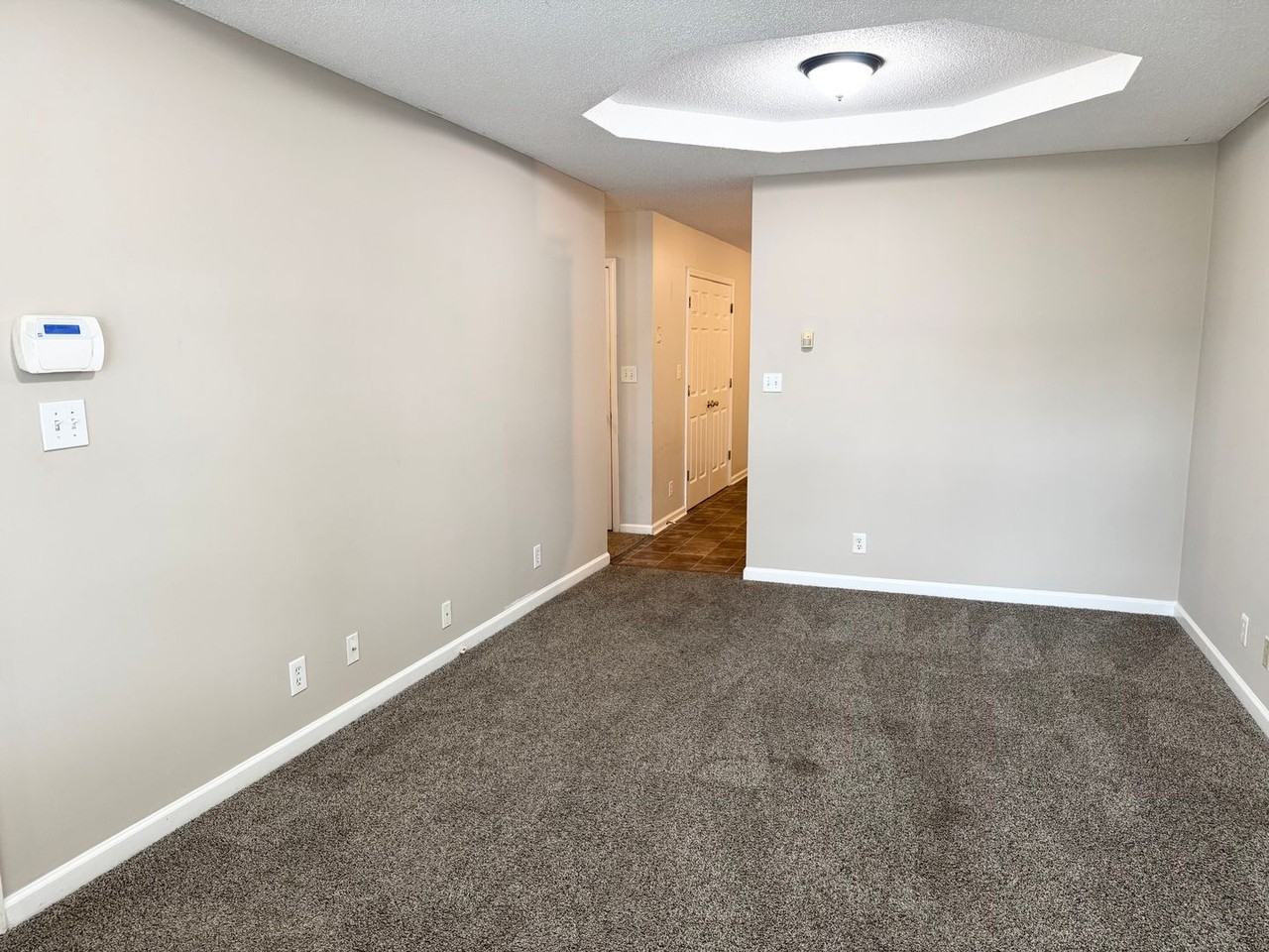 321 Atlantic Ave - Photo 4 of 35