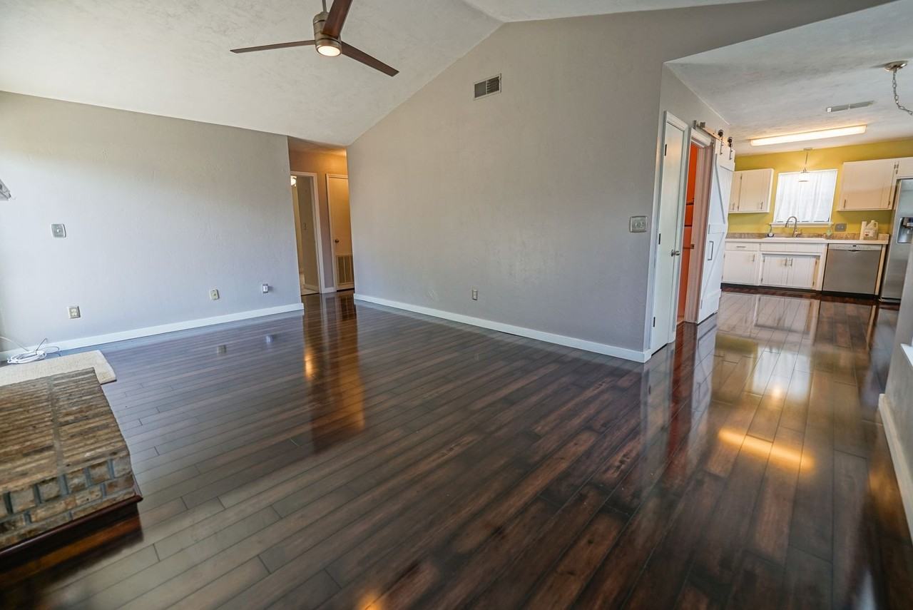 4111 Stag Run Ct - Photo 4 of 32