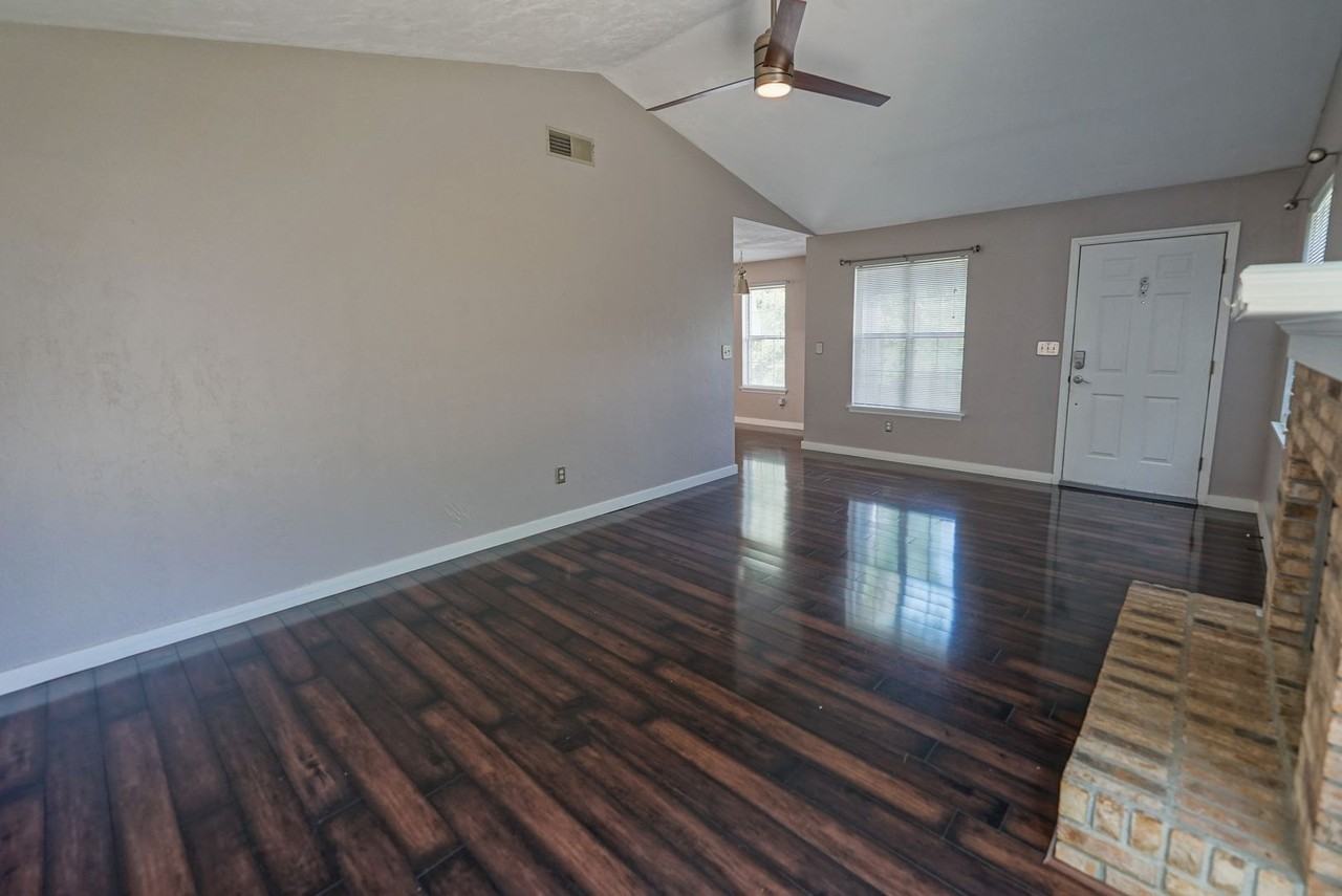 4111 Stag Run Ct - Photo 6 of 32