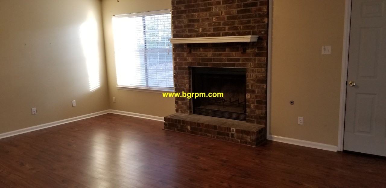 70 Creekwood Dr - Photo 2 of 13