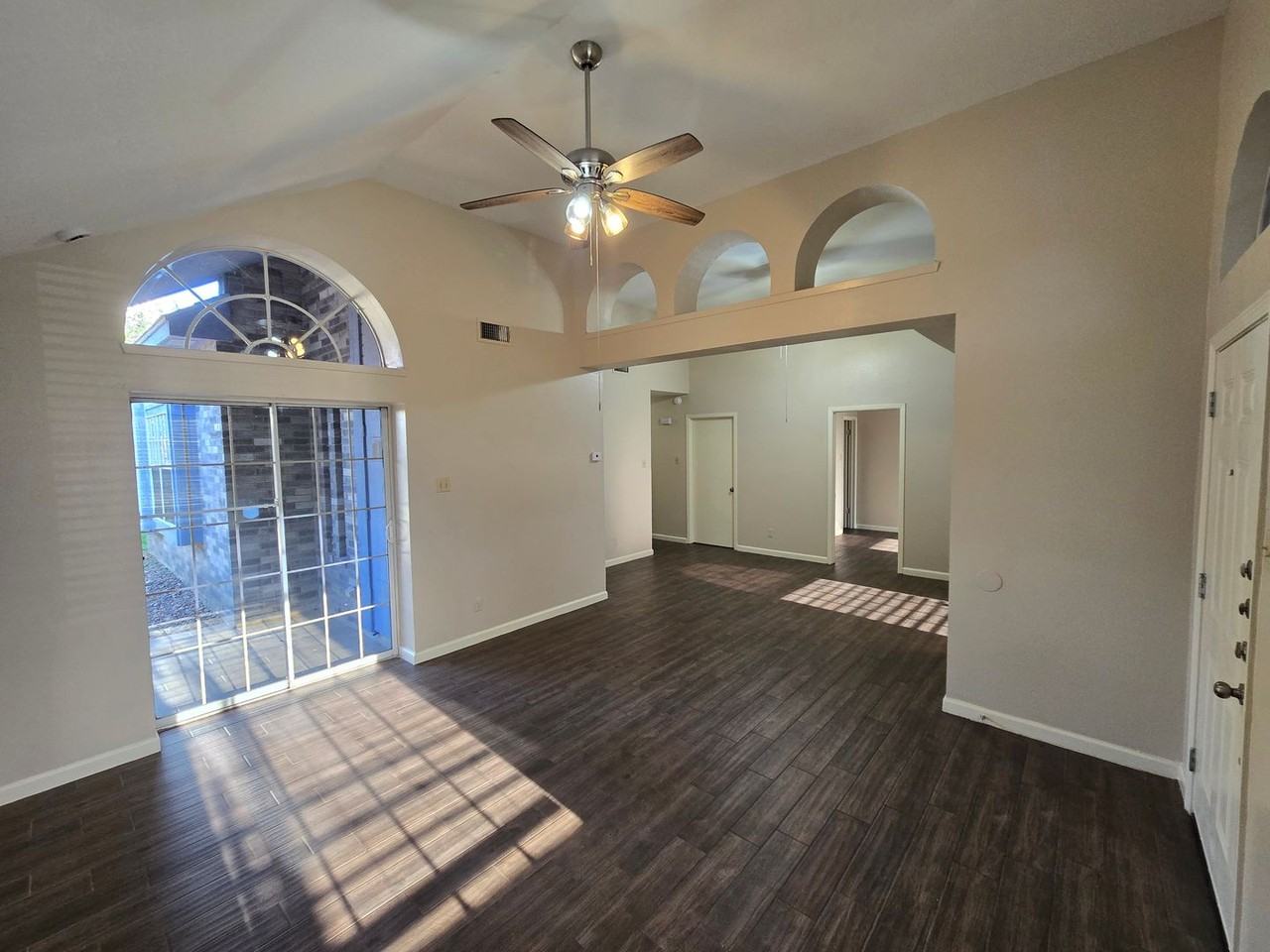 103 Lynn Loop - Photo 3 of 22